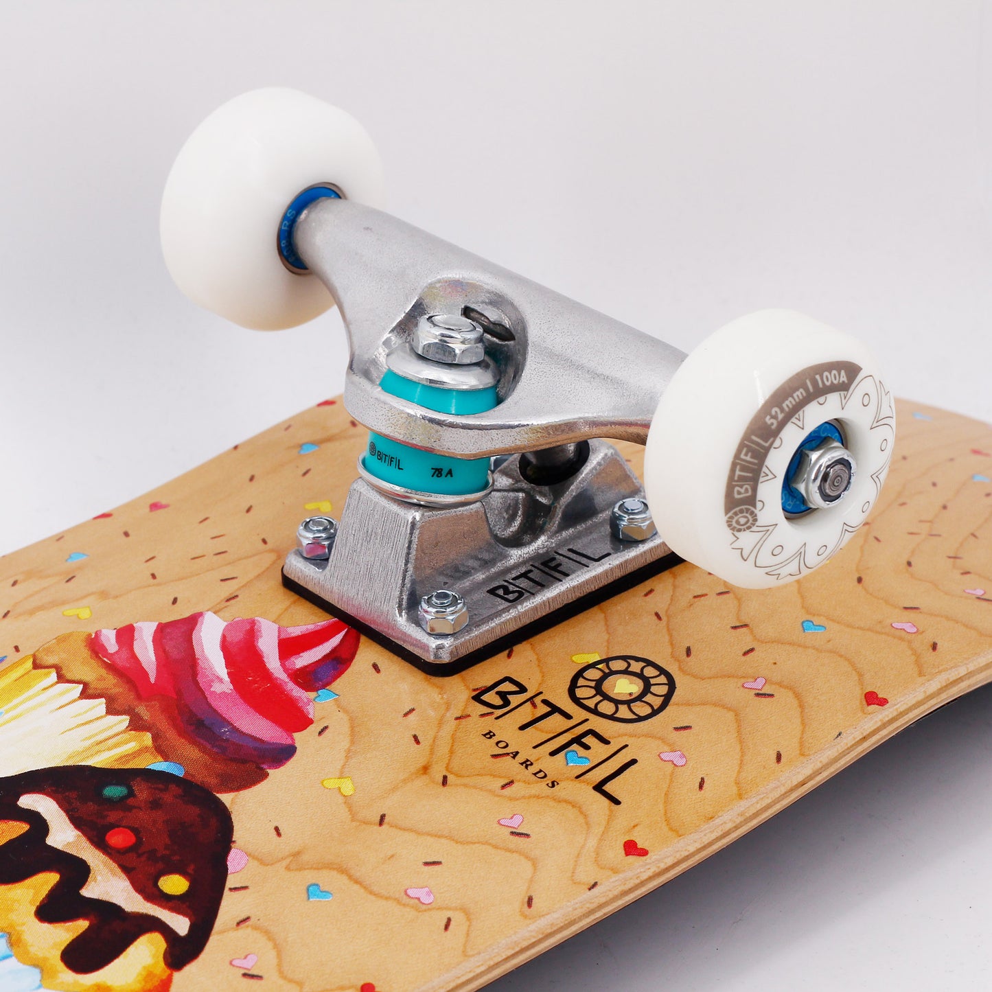 Kinder Skateboard Alice - Nahaufnahme der vorderen Achse
