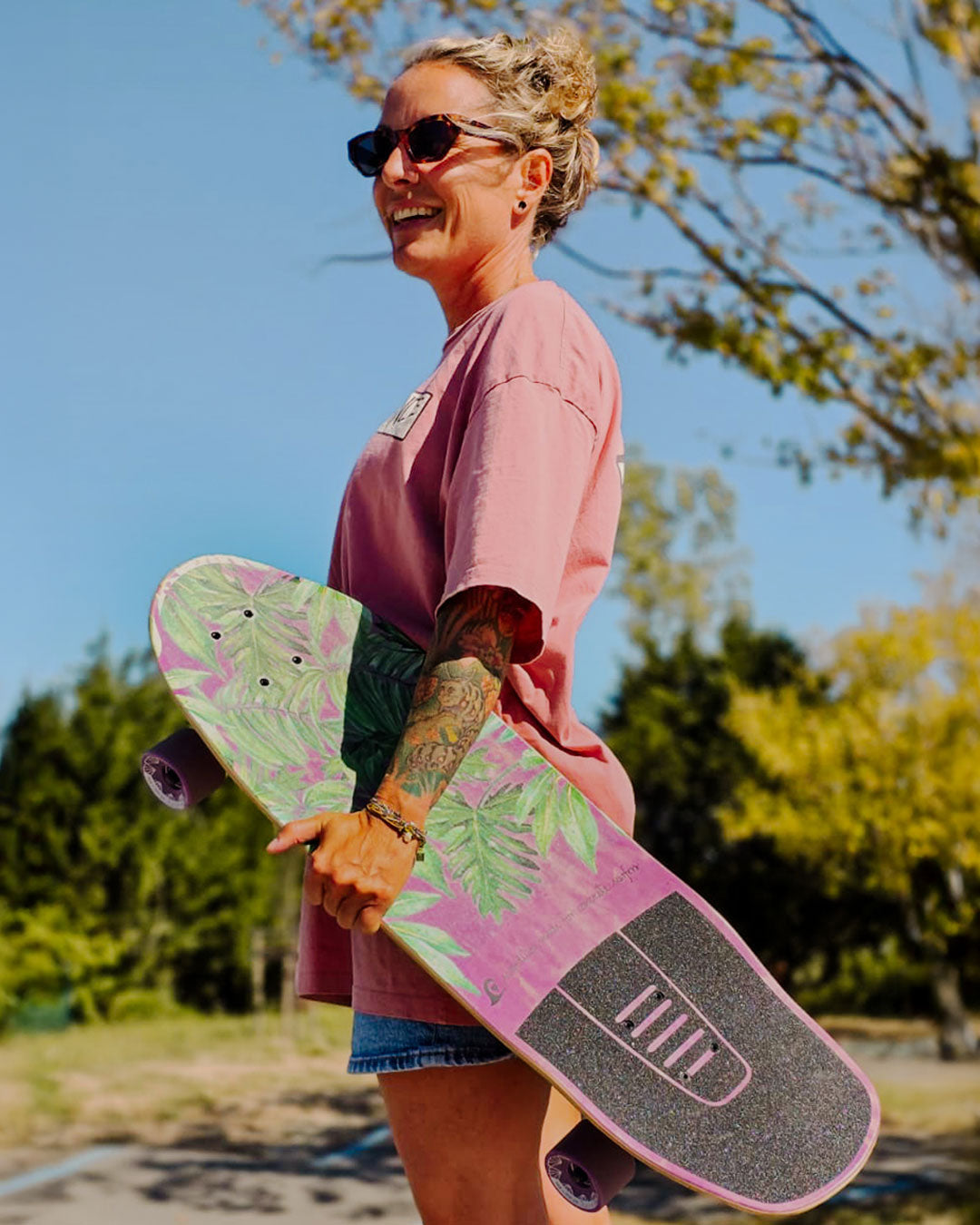 BTFL LENA - Surfskate Board mit Kicks